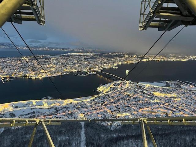 Cozy Little House In Tromso City מראה חיצוני תמונה